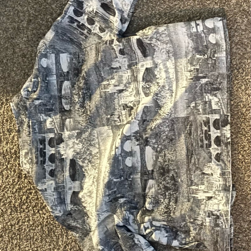 Beautiful jacket - Picture 3 of 6